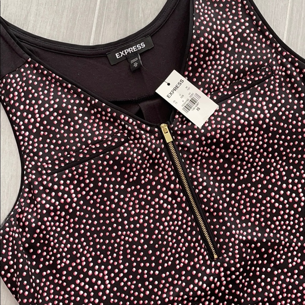 Express V-Neck Top - Picture 3 of 3